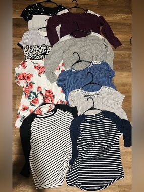 Mixed Women's Tops Bundle - Stripes, Floral & Knit - Navy, White, Gray, Burgundy